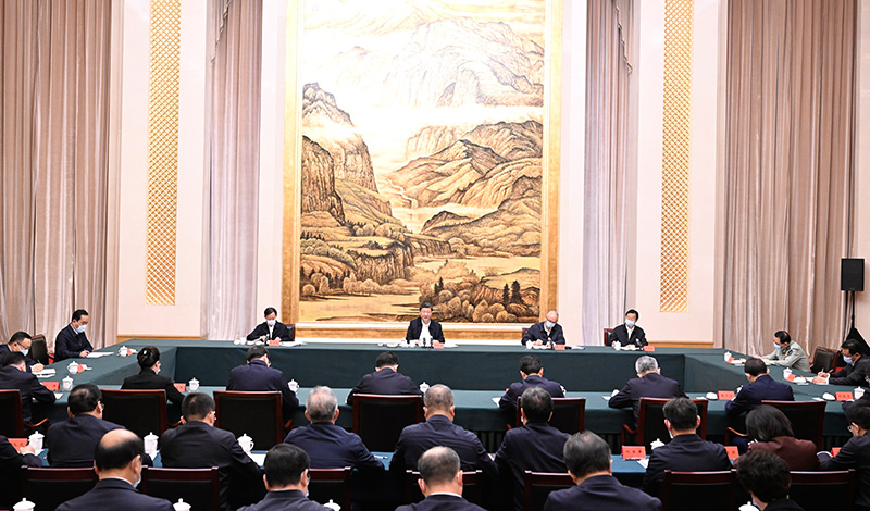 5月17日上午，中共中央总书记、国度主席、中央军委主席习近平在陕西西安主持中国－中亚峰会前夕，专门听取陕西省委和省当局工作汇报，颁发了沉要讲话。
